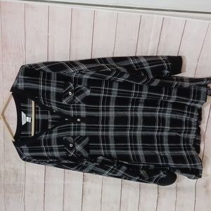 CJ Banks 3x black and white plaid blouse with pockets